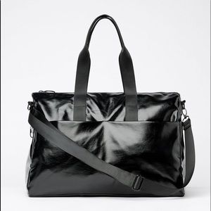The Minimalist Bag-stylish carry on with storage